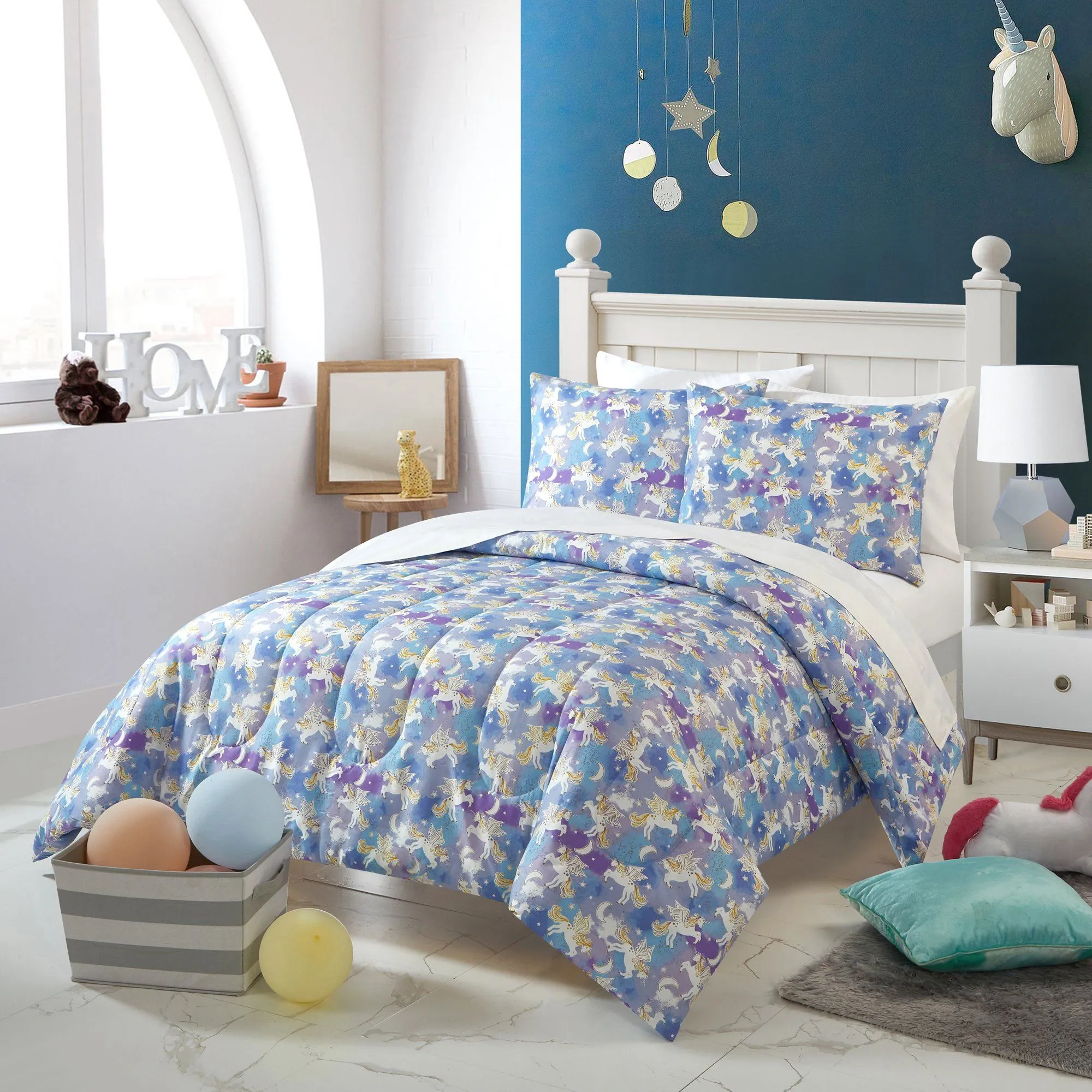 3 Piece Unicorn/Rainbow Juvenile Comforter Set