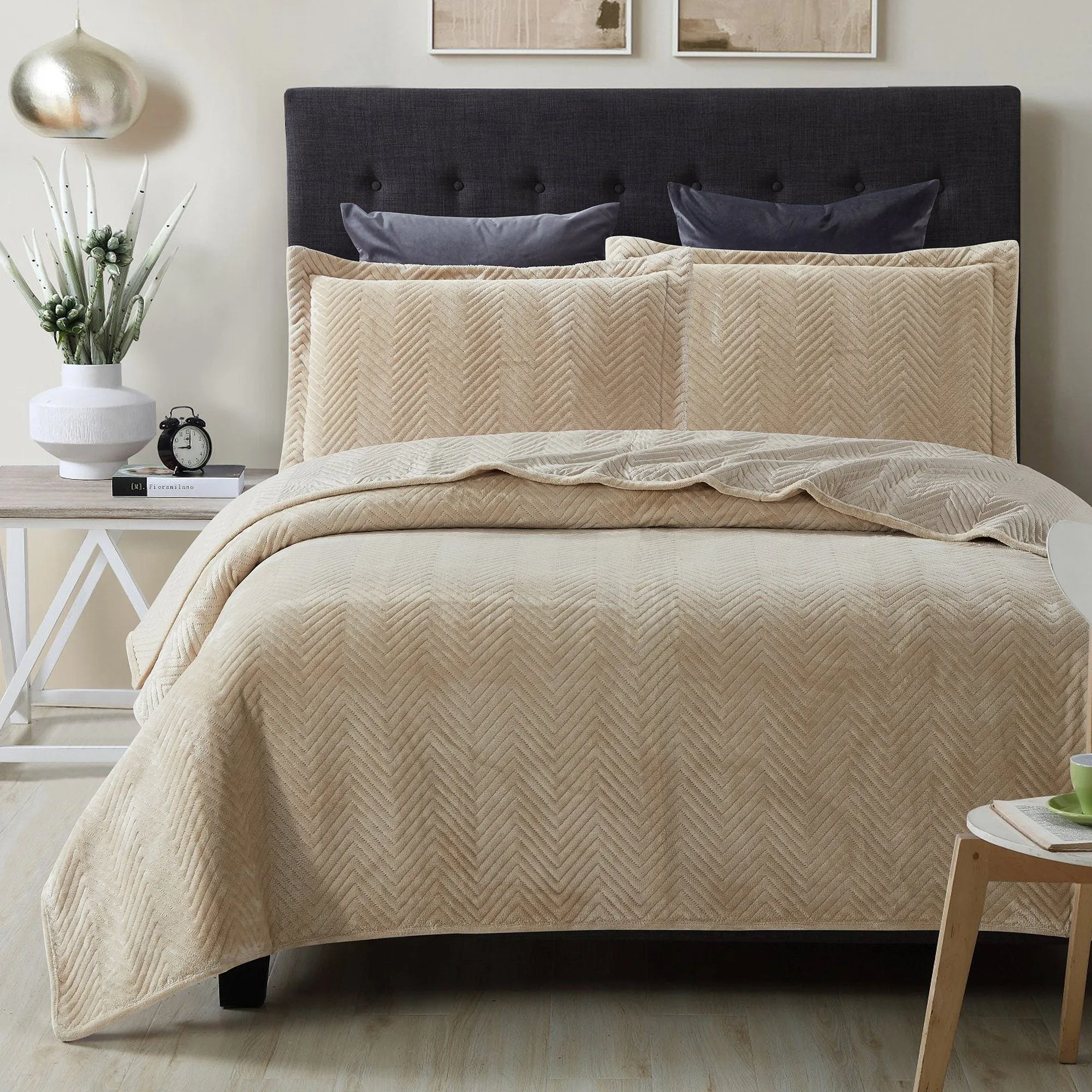 Bianca - 3 Piece Velour Quilt Set