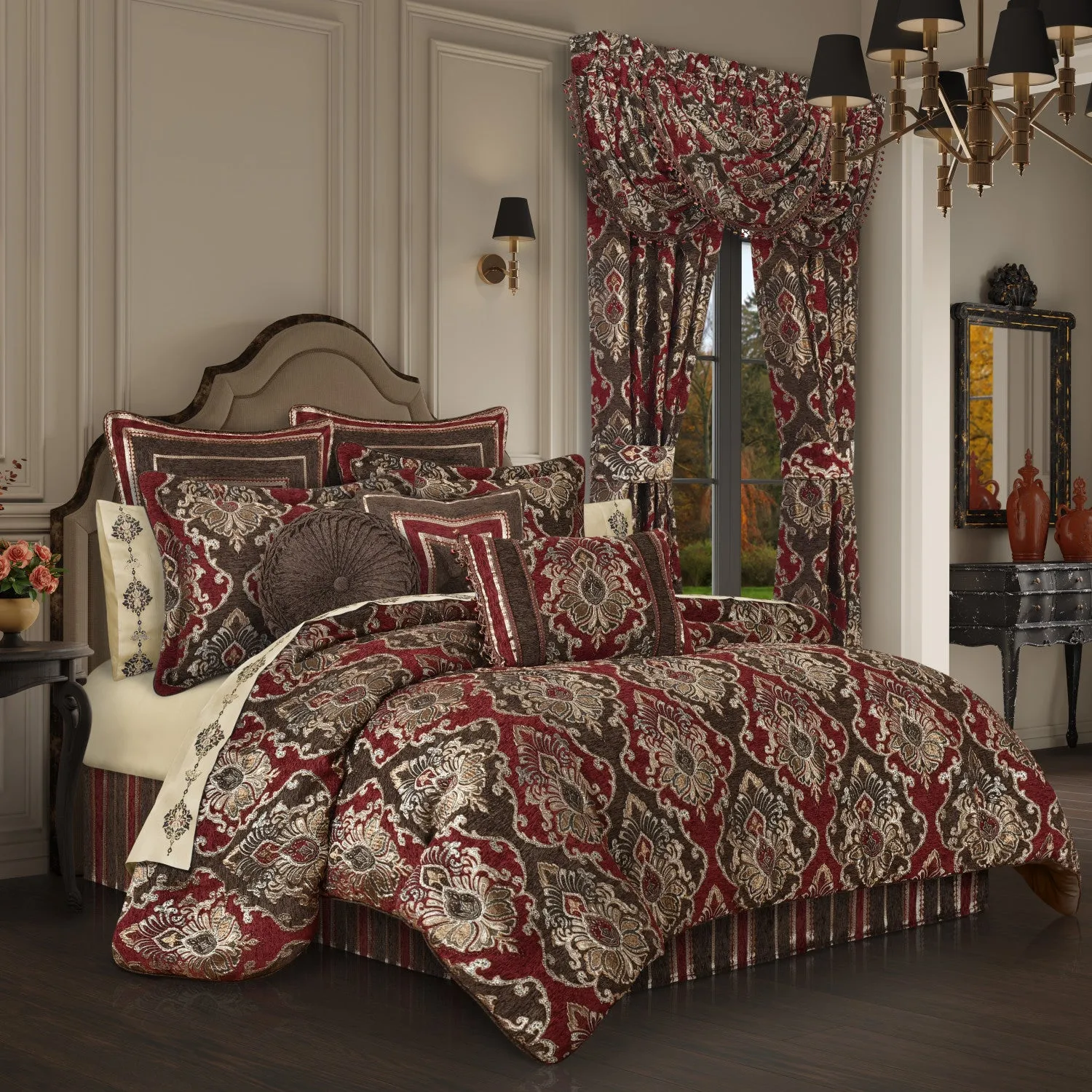 Cerino Comforter Set