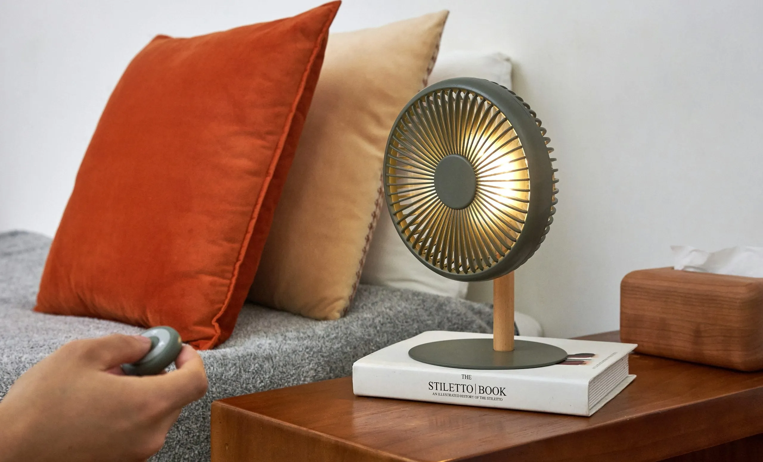 Gingko Design Beyond Portable & Detachable Desk Fan/ Light – Grey – 10"