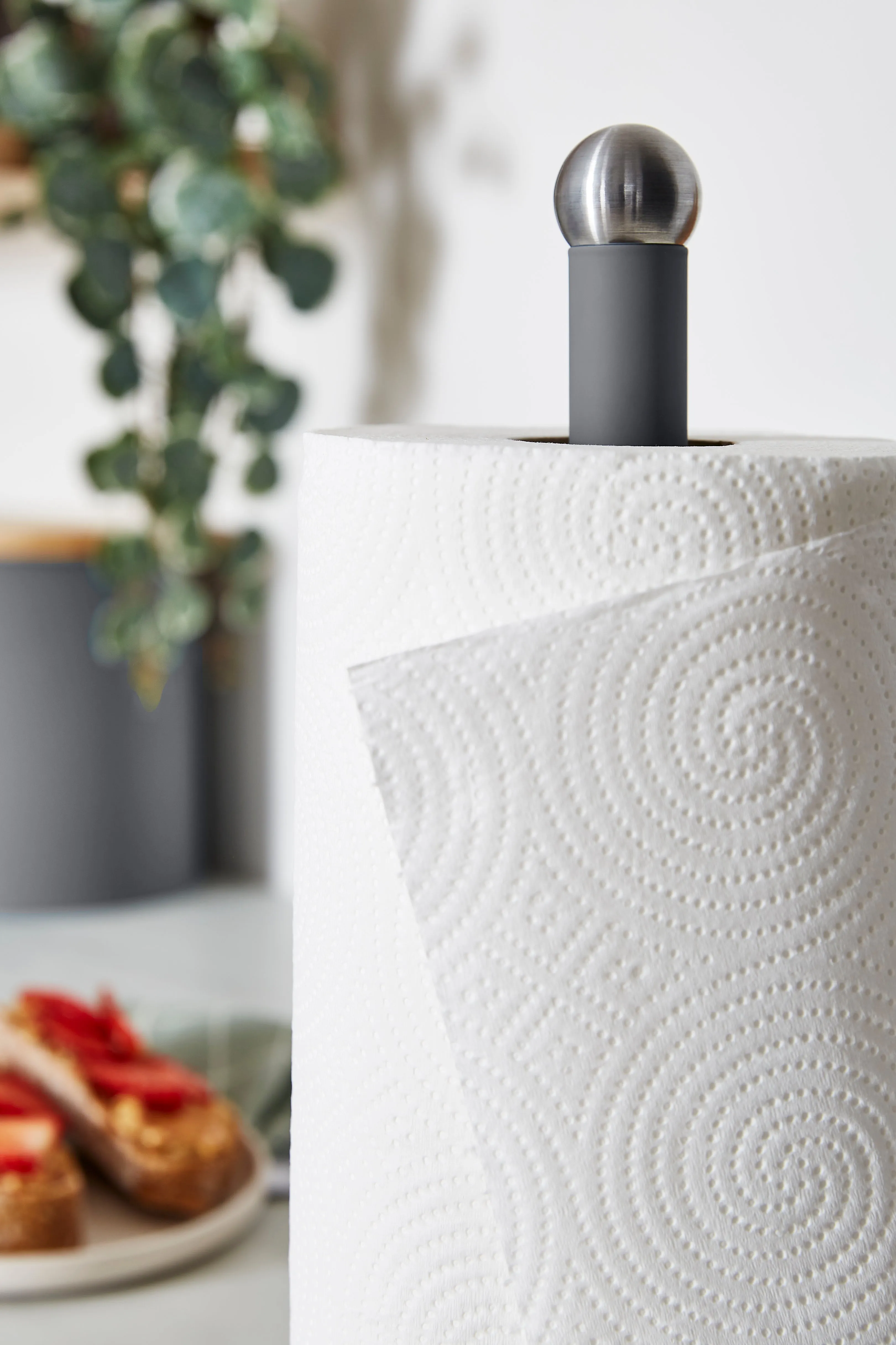 Swan Nordic Towel Pole with Bamboo Base