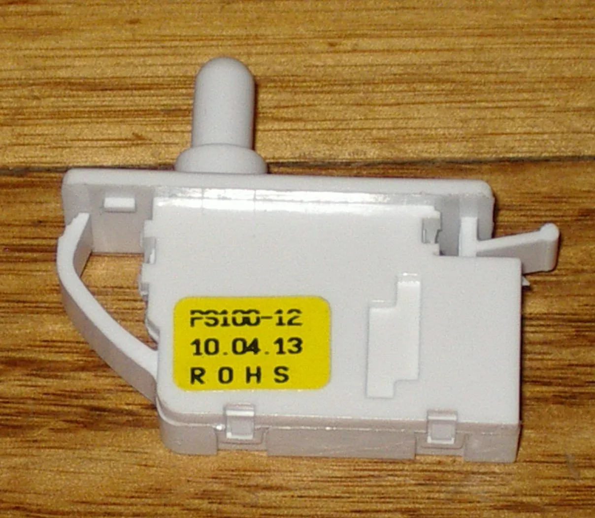 Westinghouse Fan/Light Switch, Single Button - Part # 352250